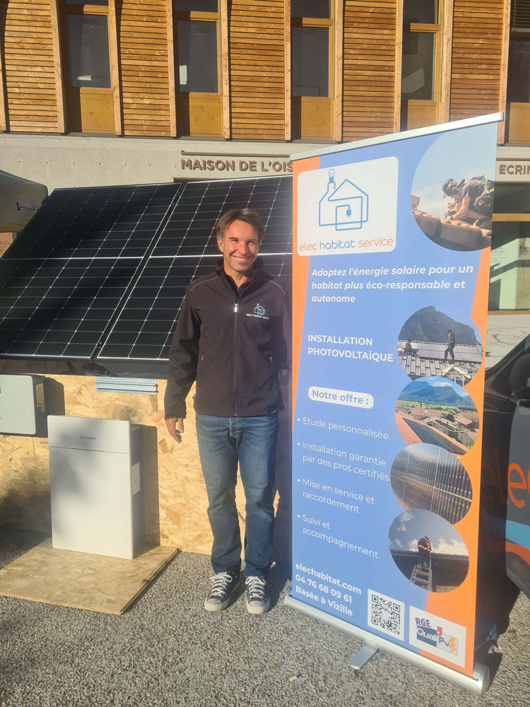 Contactez Elec Habitat Service Mathieu Rebreyend, dirigeant d’Elec Habitat Service, au salon Maison de l’Oisans